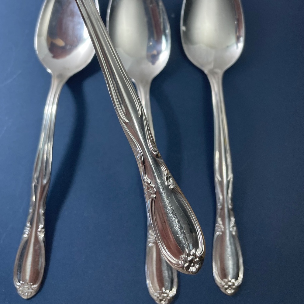 Vtg International Silver CHAPEL HILL Pattern 4 Dinner Spoons Superior Stainless